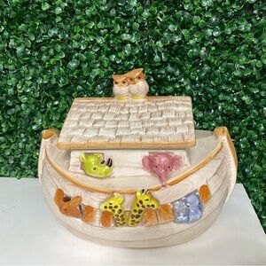 Vintage Treasure Craft | Noah’s ark - Animal-Themed Ceramic Cookie Jar 1960/70s